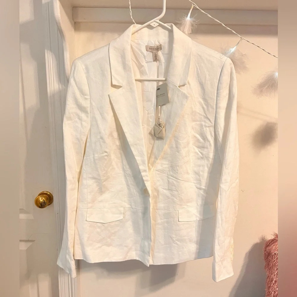WILL NOT TAKE LESS NWT Madison Linen - Like Blazer